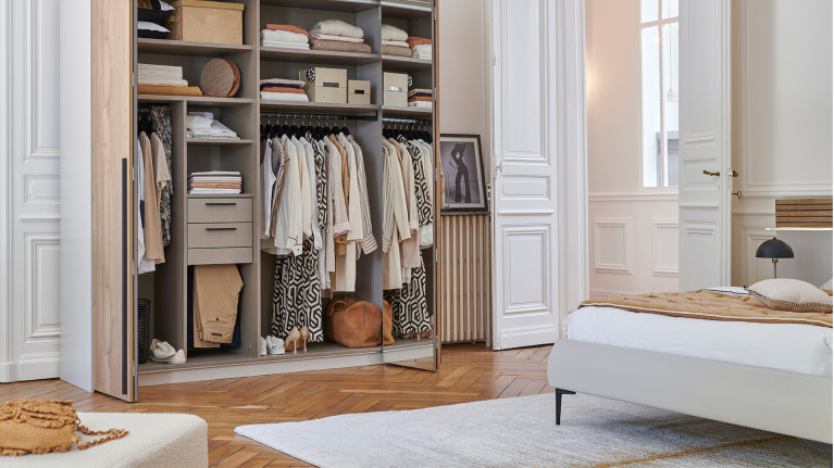 Armoire portes pliantes...