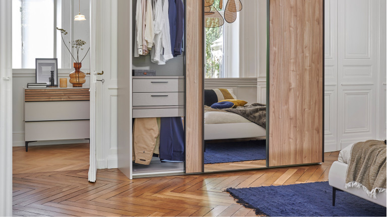 Armoire portes coulissantes...